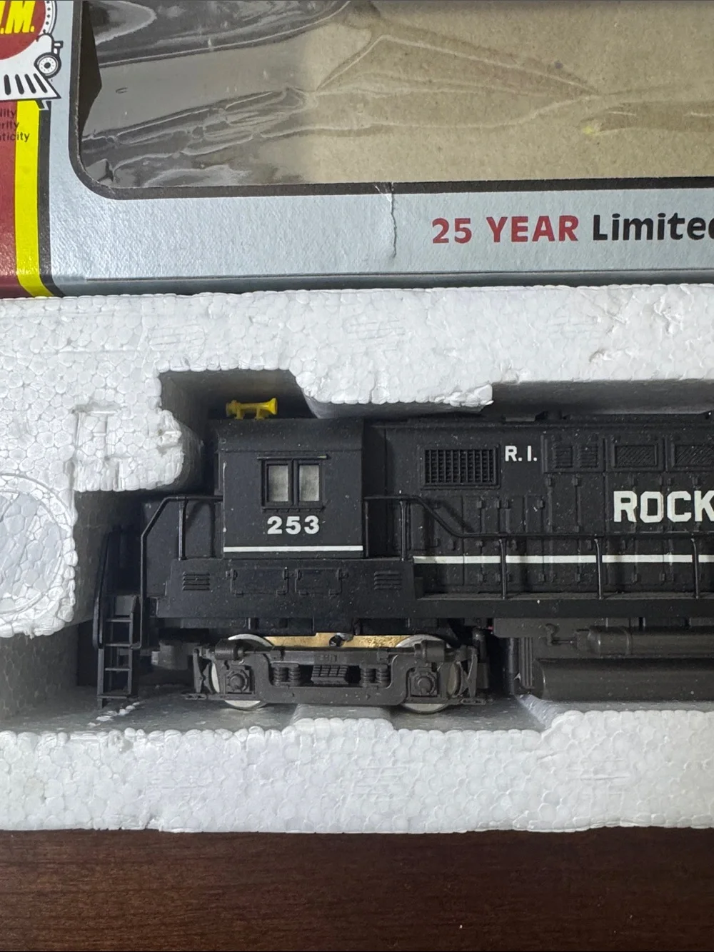 AHM Rock Island HO Scale Diesel Locomotive (New)